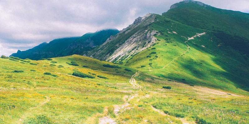 天然石材在现代工程装饰中的核心价值与精细化安装实践