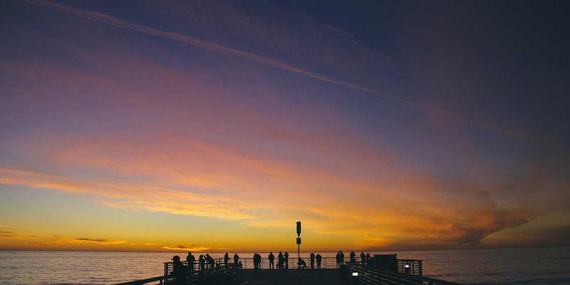 工程装饰新境界：花岗岩地铺石的精密切割与艺术化表面处理技术