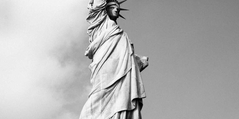 石材加工精度如何影响抗震性能？深度解析大理石背栓式干挂系统